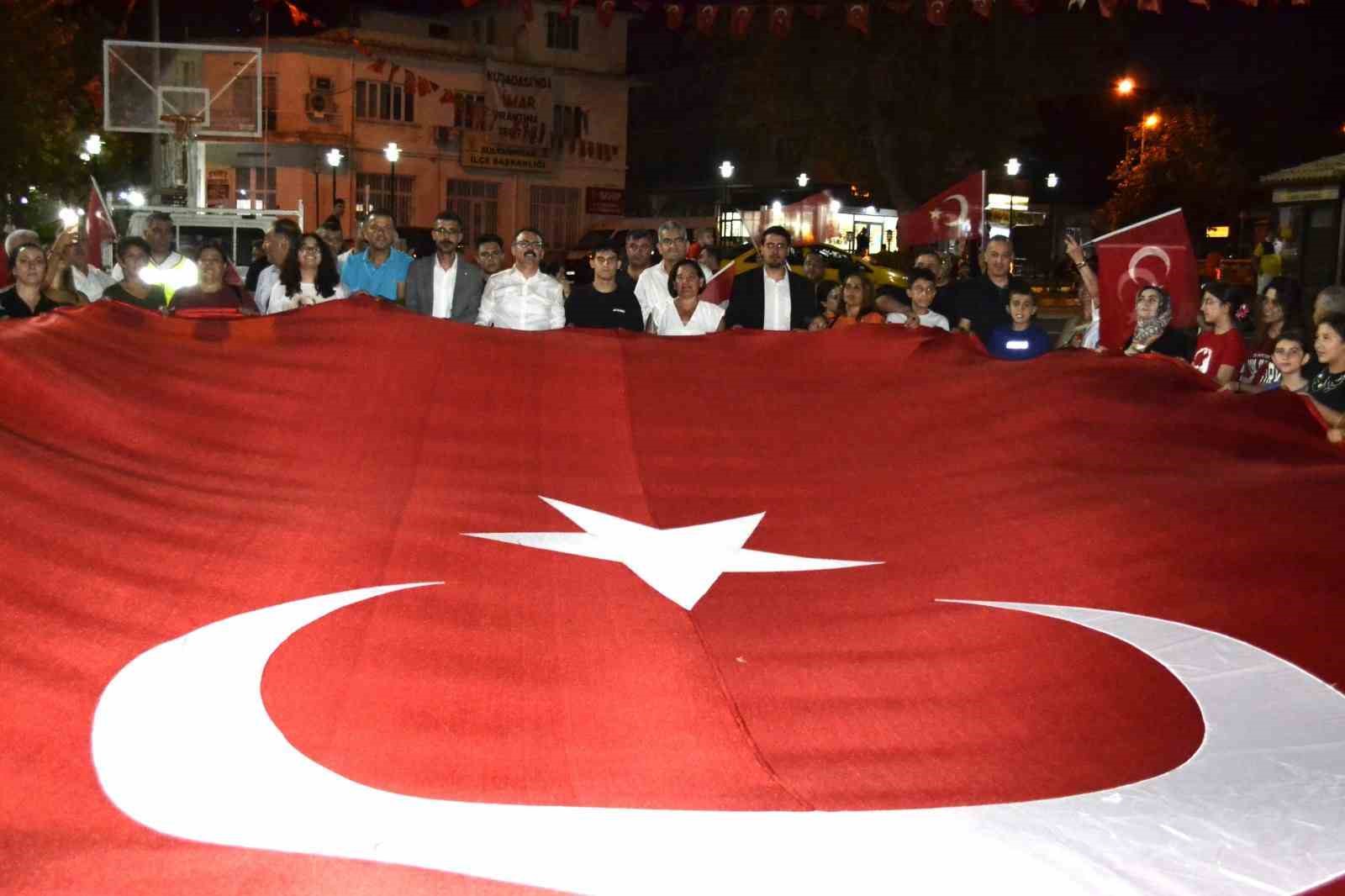 Sultanhisar&rsquo;da 30 Ağustos kortej y&uuml;r&uuml;y&uuml;ş&uuml;
