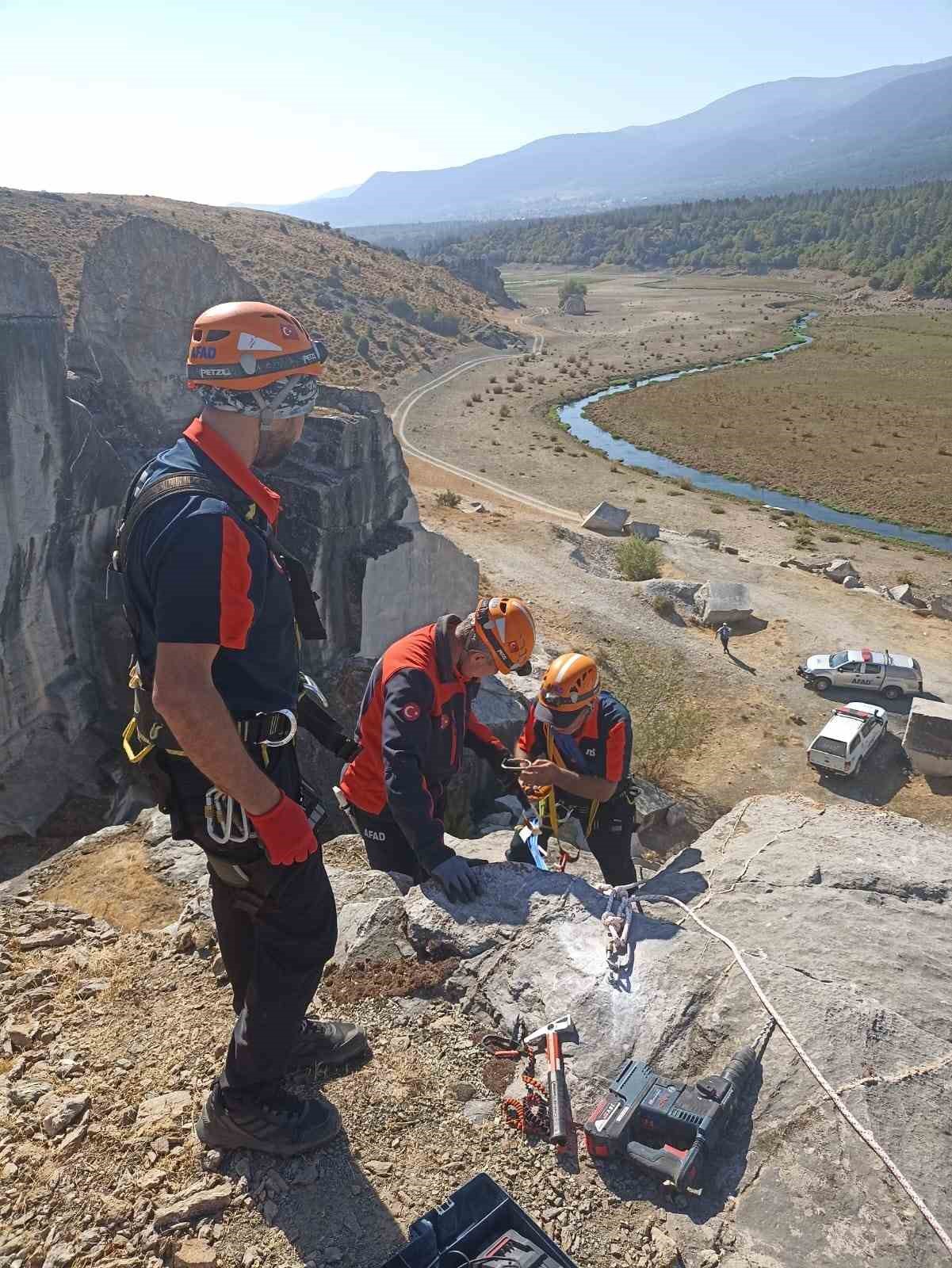 K&uuml;tahya&rsquo;da AFAD&rsquo;dan ke&ccedil;i kurtarma operasyonu
