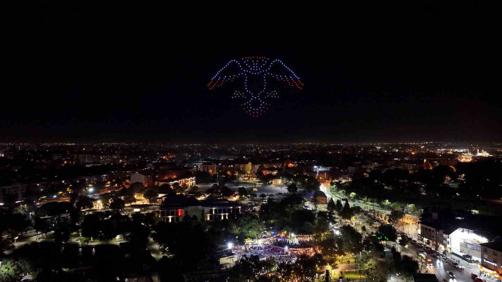 Konya Büyükşehir 30 Ağustos Zafer Bayramı’na özel 250 dron ile ışık gösterisi gerçekleştirdi