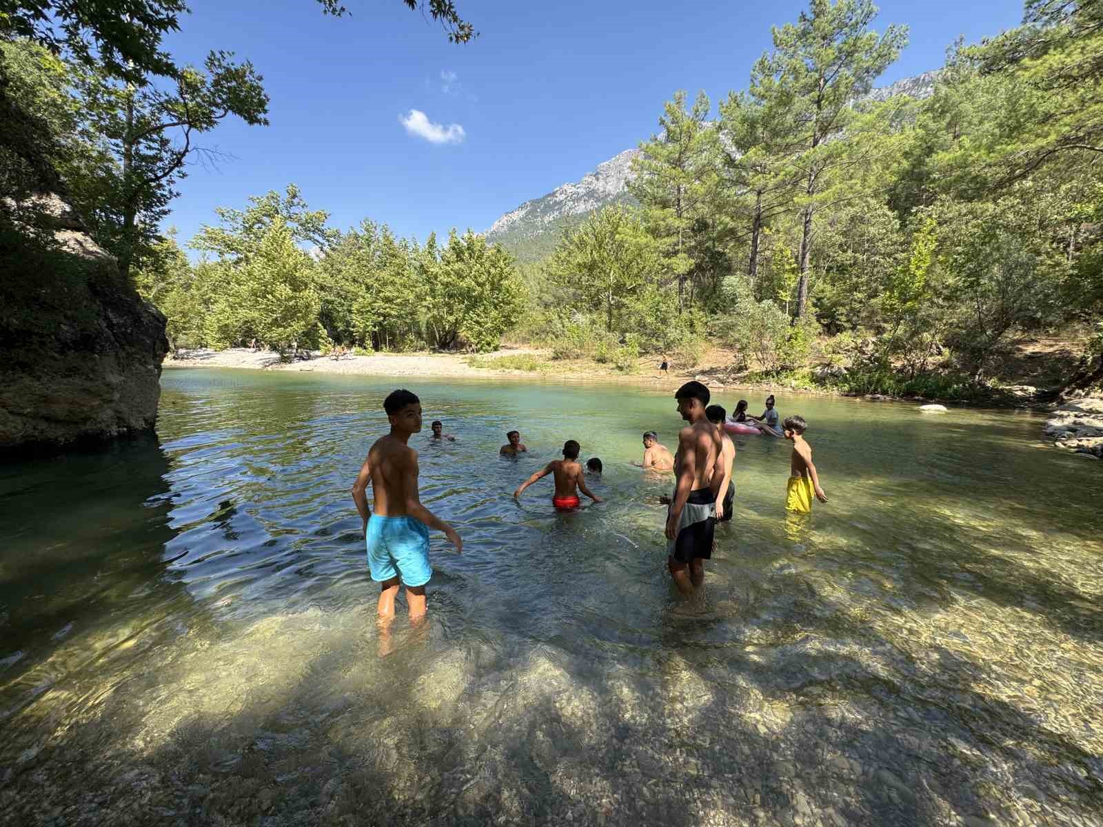 Minik sporcular Ormana Spor Köyü’nde hem spor yaptı hem doğayla buluştu
