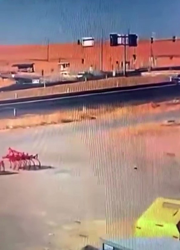 Anayoldaki kavşakta ters y&ouml;ne girdi, kaza ka&ccedil;ınılmaz oldu
