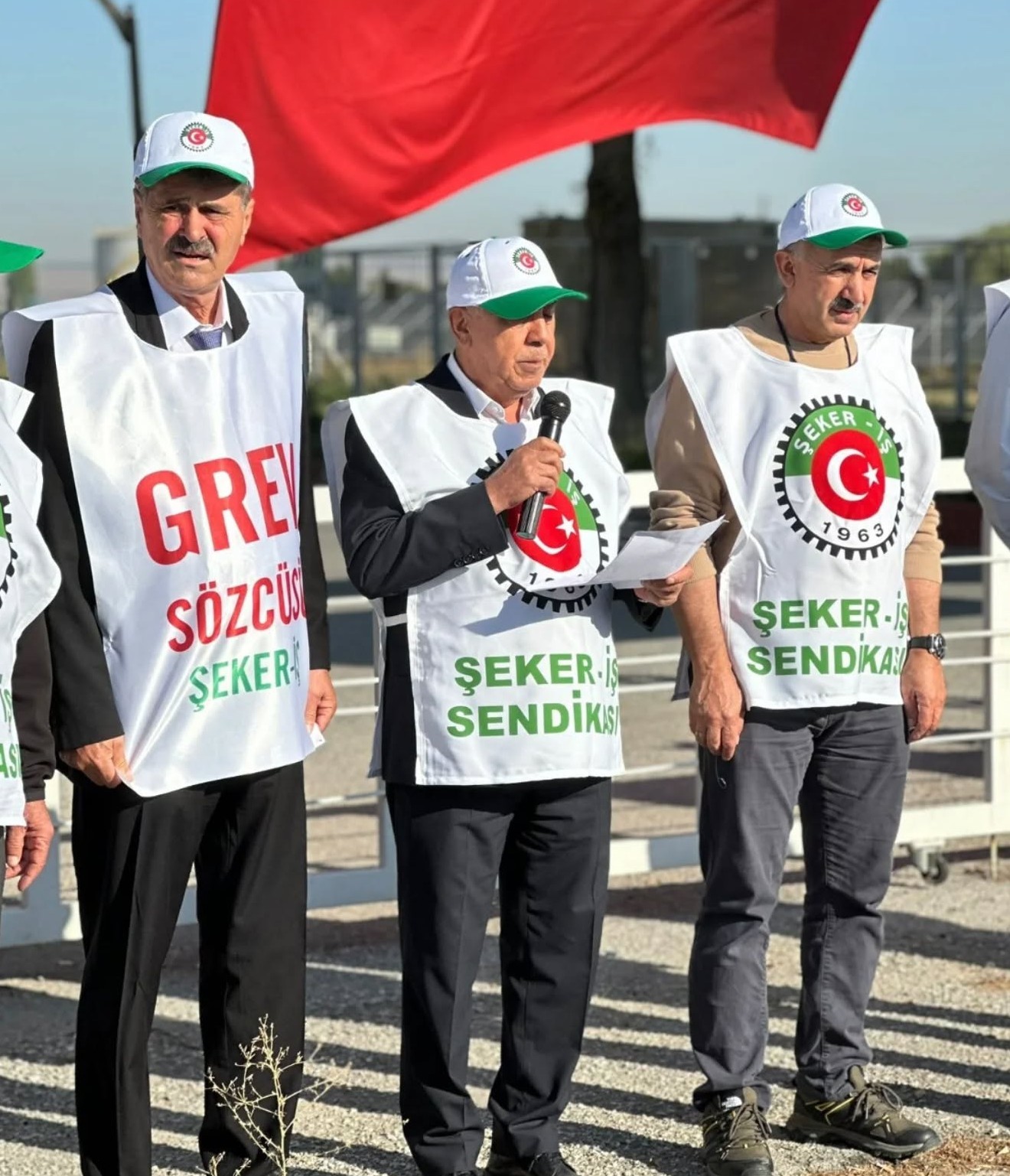 K&uuml;tahya Şeker Fabrikası iş&ccedil;ileri greve başladı
