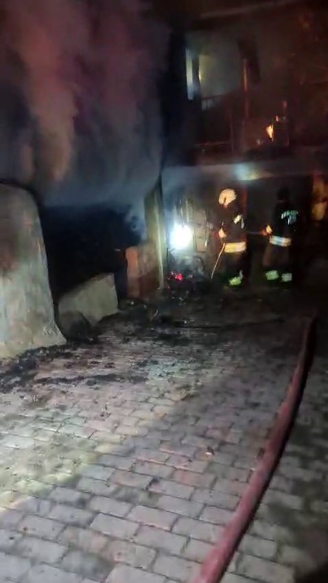Beyşehir’de korkutan ev yangını
