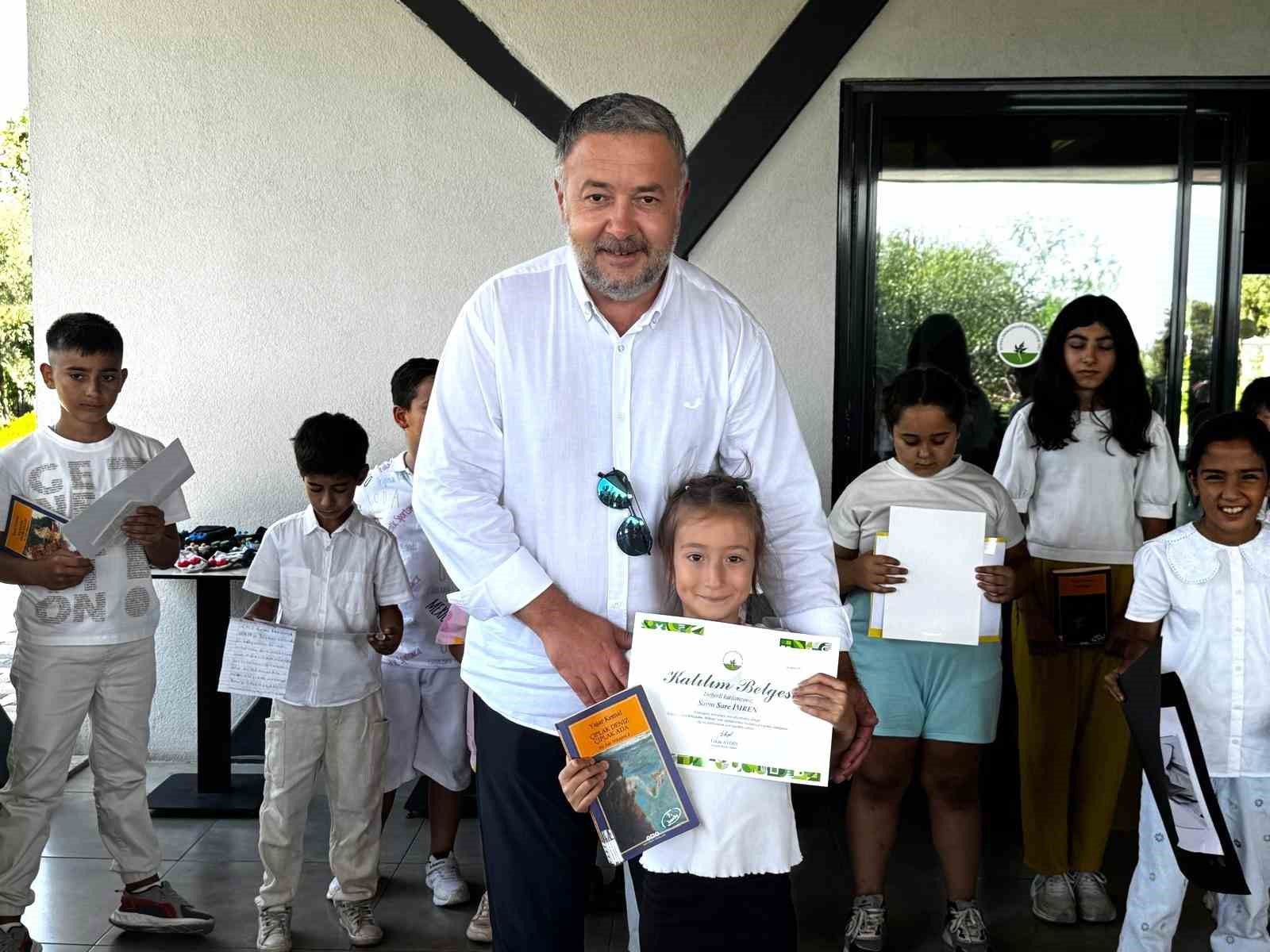 Atölyelerinde eğitim alan öğrenciler yeteneklerini sergiledi