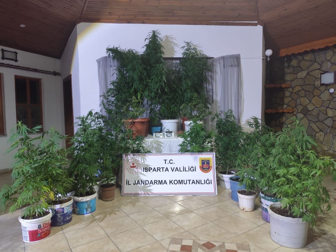 Isparta’da uyuşturucu operasyonu