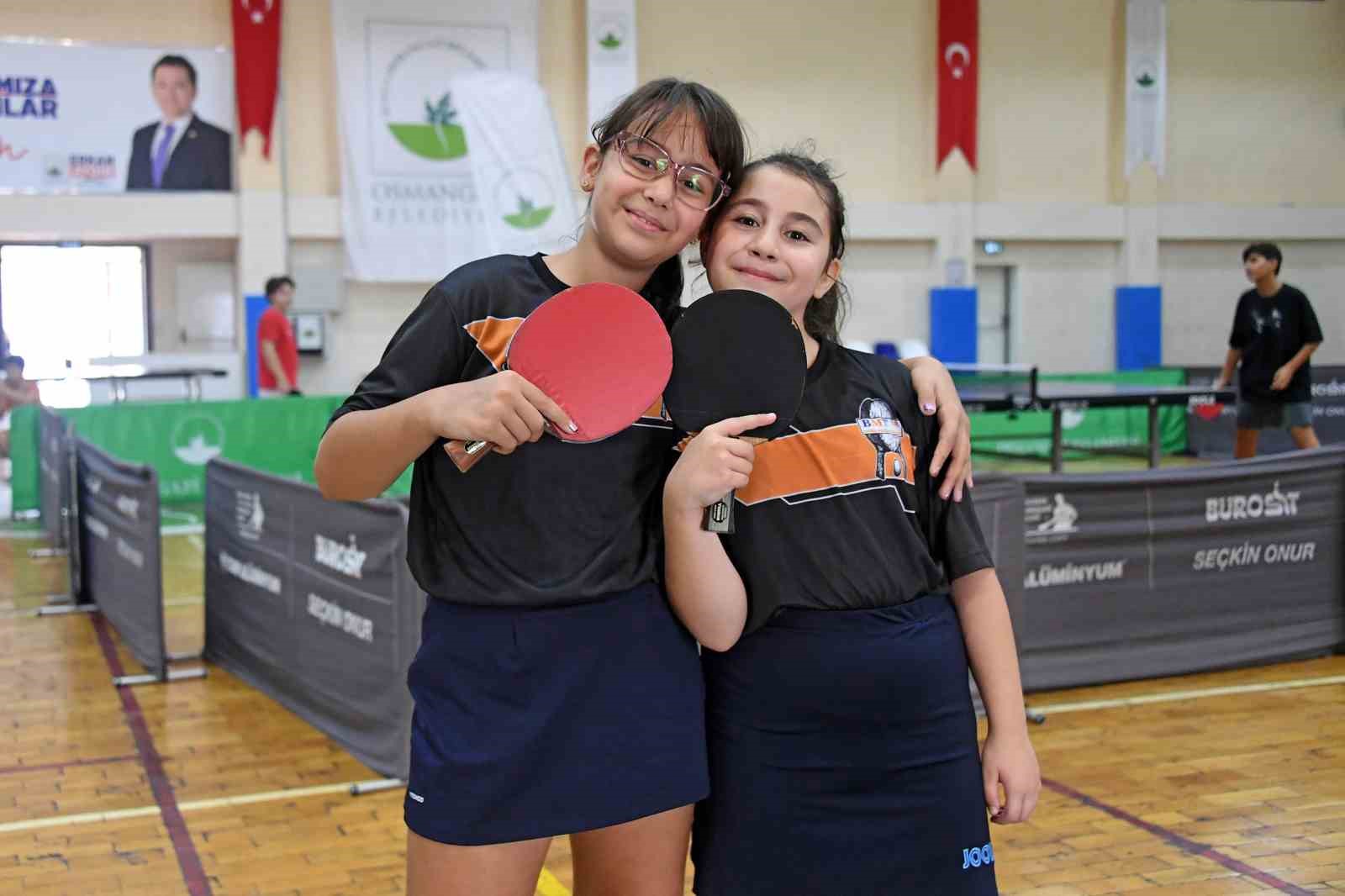 Minik raketler Osmangazi’de kıyasıya mücadele etti