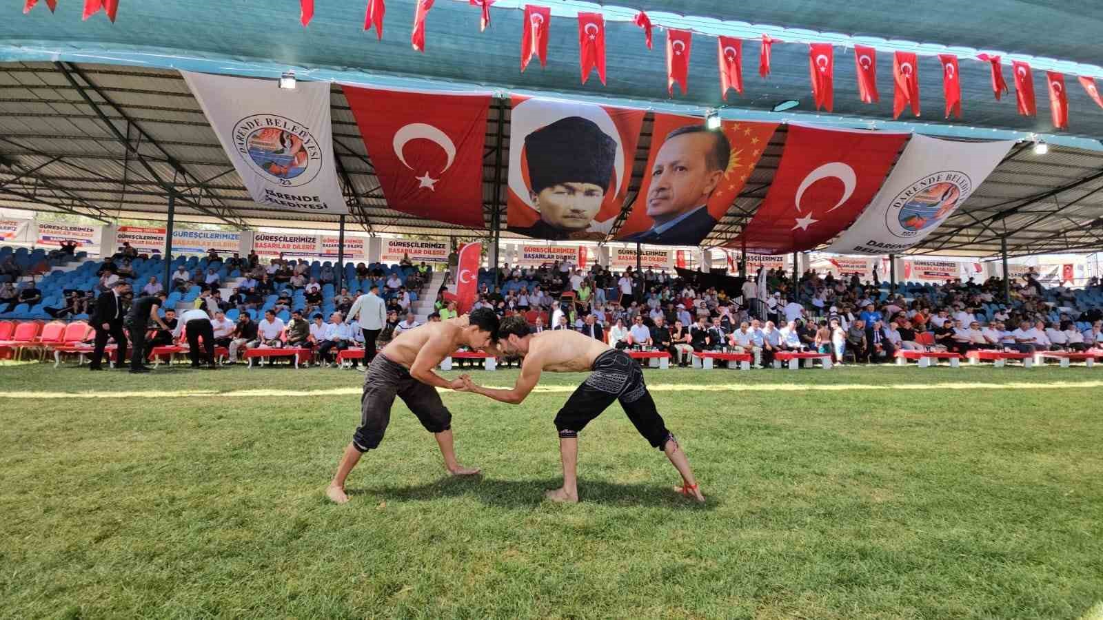 Doğan Uzun, 72. Zengibar Karakucak Güreşleri’nin başpehlivanı oldu