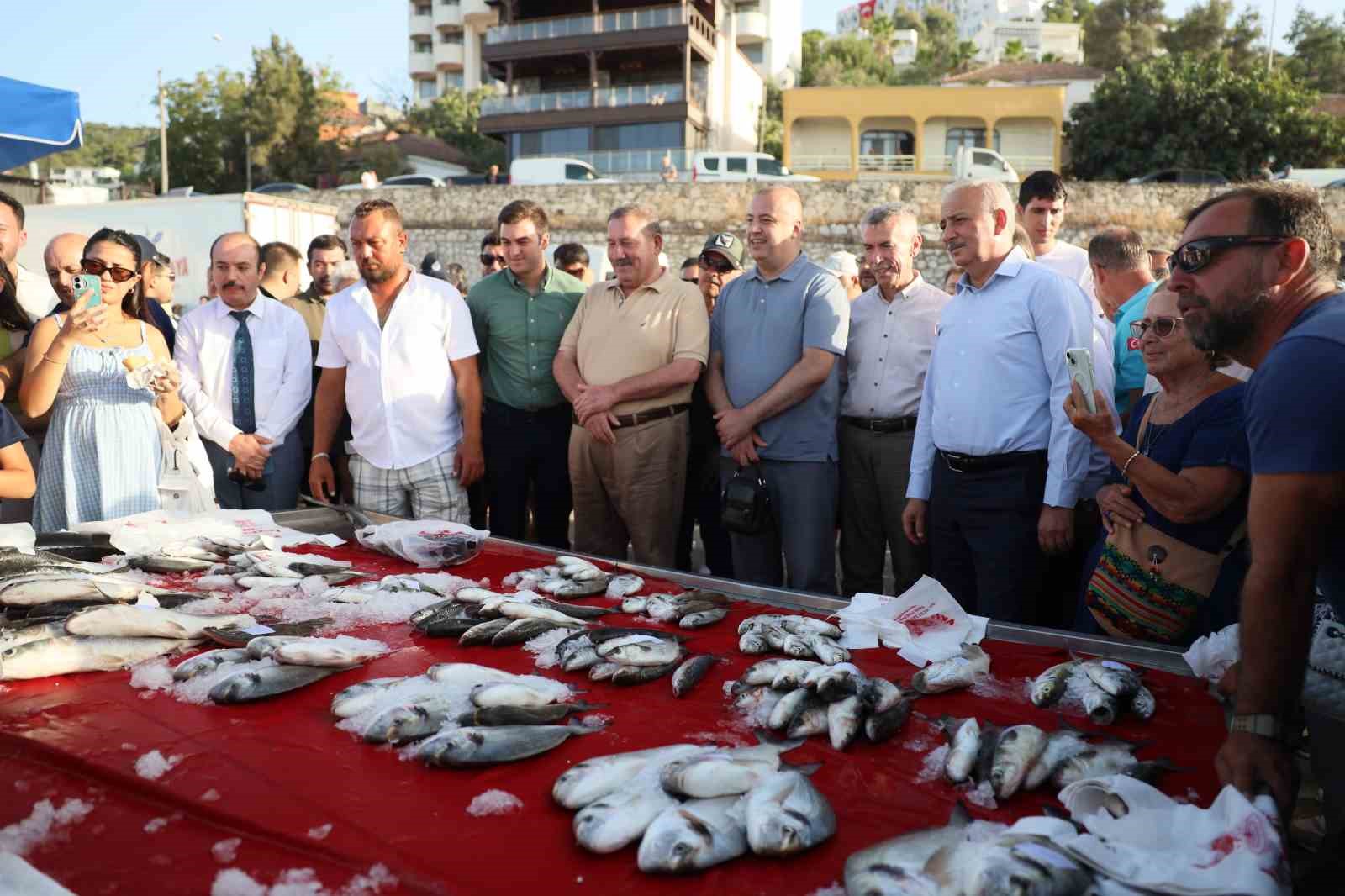 Muğla&rsquo;da su &uuml;r&uuml;nleri av sezonu a&ccedil;ıldı

