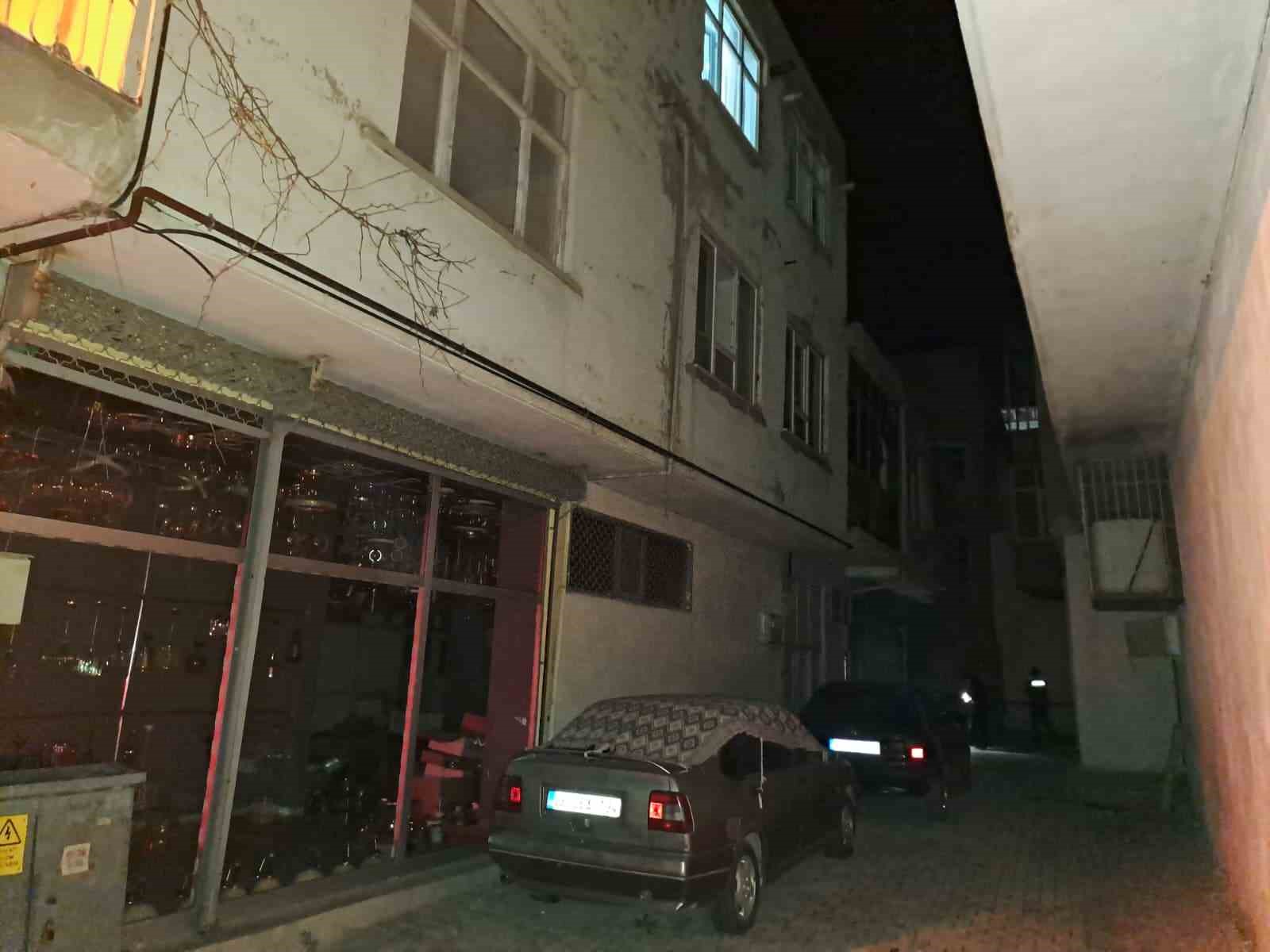 Kahramanmaraş’ta 3. kattan düşen çocuk ağır yaralandı