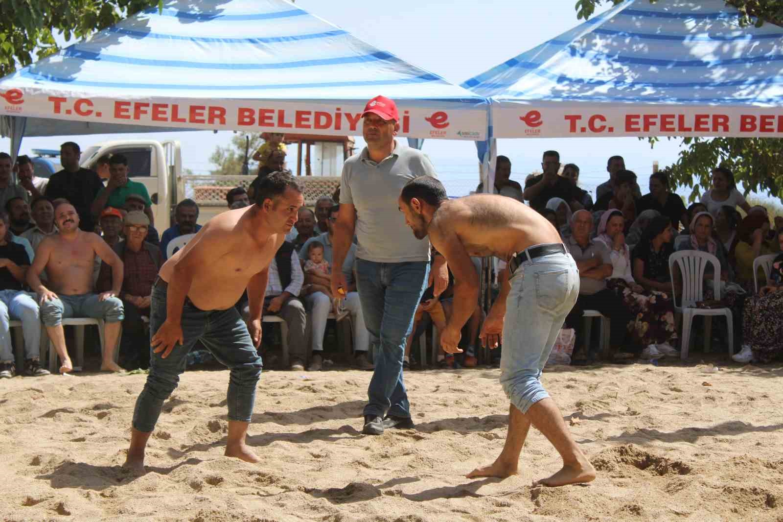 Bin metre rakımda ‘gelenekleri’ yaşatmak için güreştiler