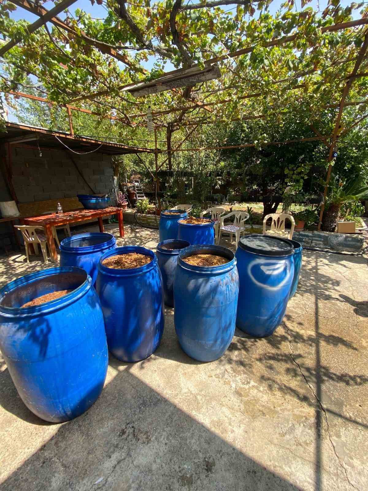 Adana’da 2 bin 930 litre kaçak içki ele geçirildi