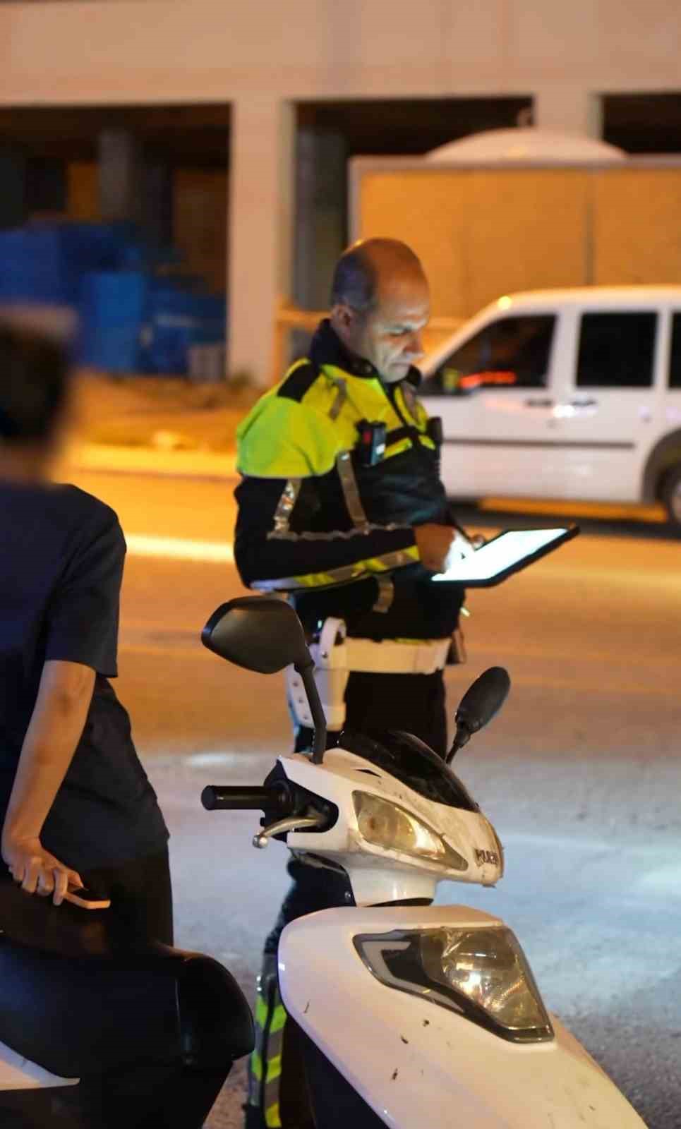 Isparta&rsquo;da modifiyeli ara&ccedil;lara denetiminde 19 s&uuml;r&uuml;c&uuml;ye ceza uygulandı
