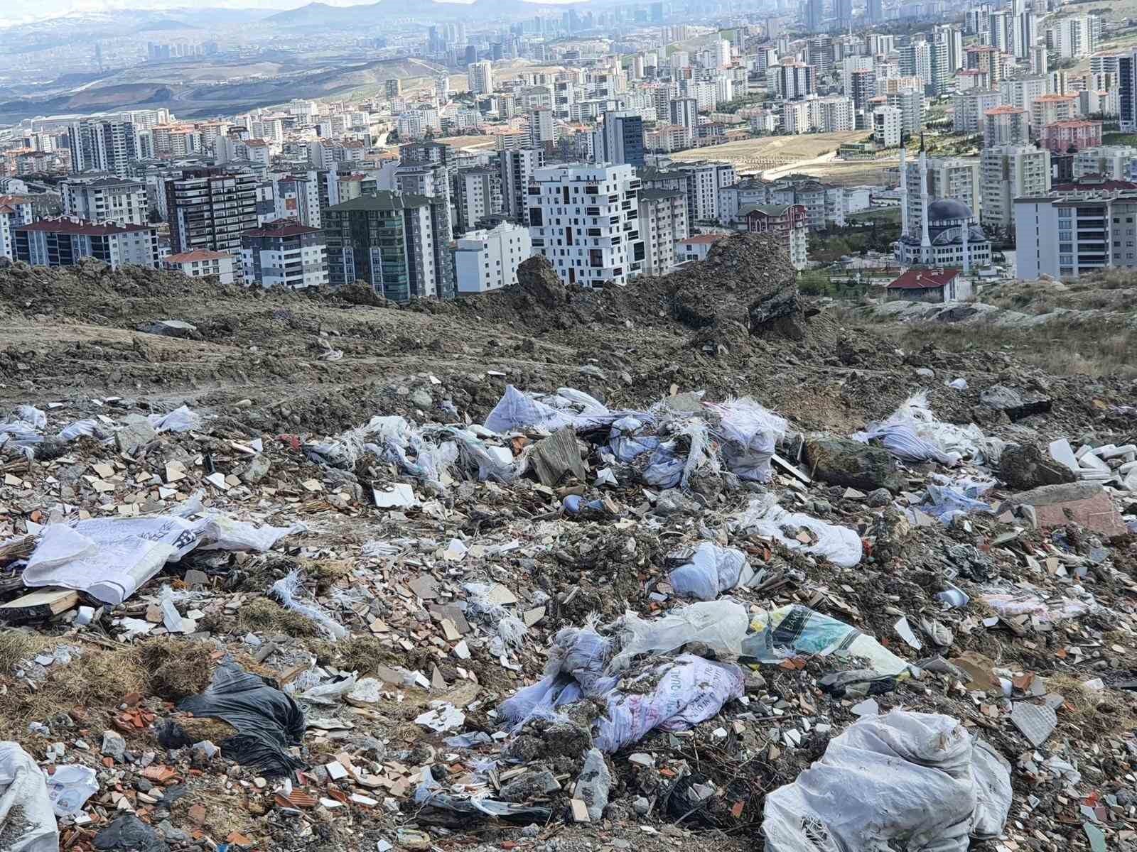 Atıkları kaldırmayan Etimesgut Belediyesi’ne 668 bin 677 lira ceza