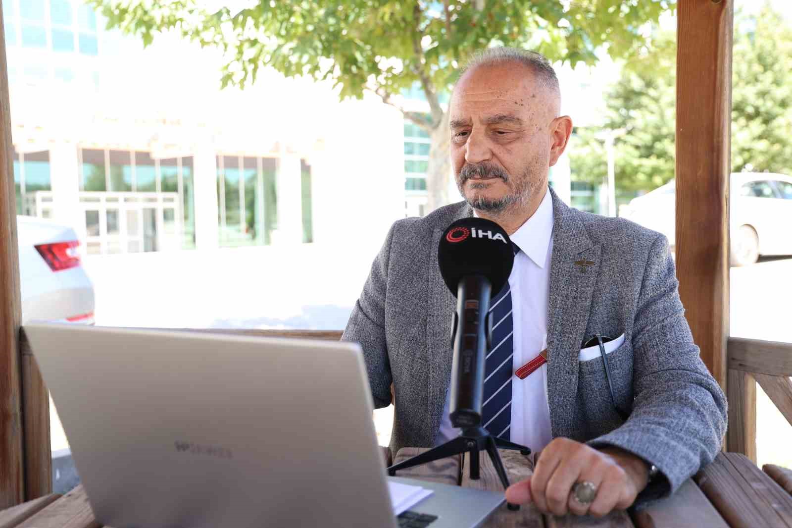 66 yaşındaki Abdullah Yalınkılı&ccedil; 10&rsquo;uncu &uuml;niversitesini kazandı
