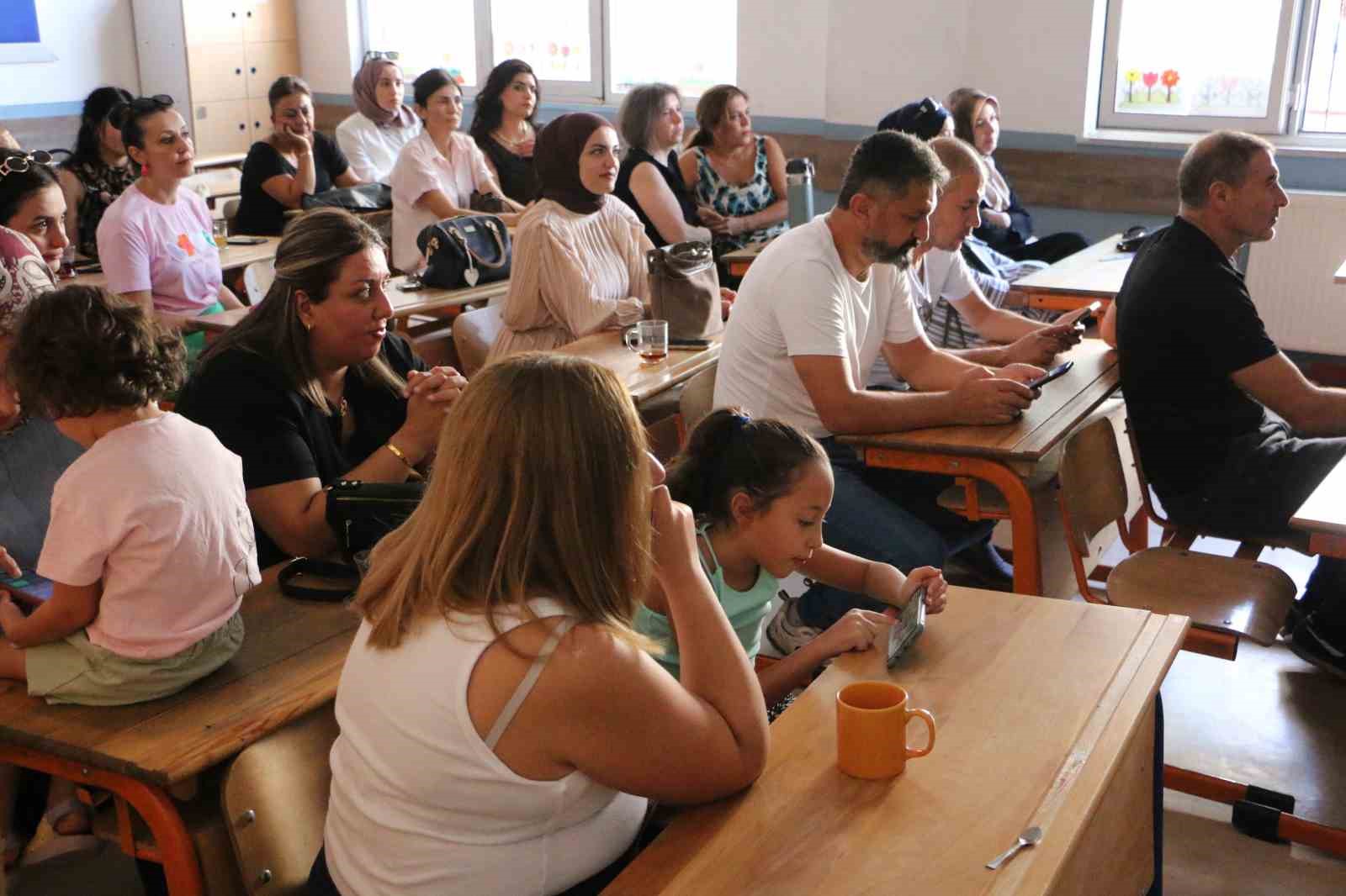 Diyarbakır’da ilk zil ’uyum’ için çaldı