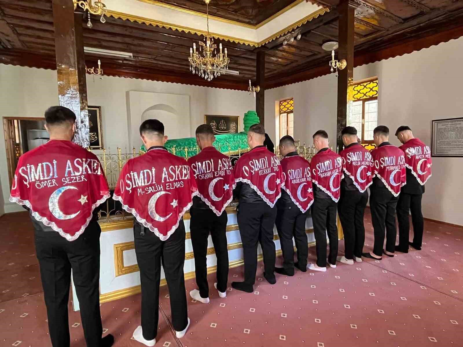 Erkmen’de geleneksel asker helalleşmesi programı düzenlendi