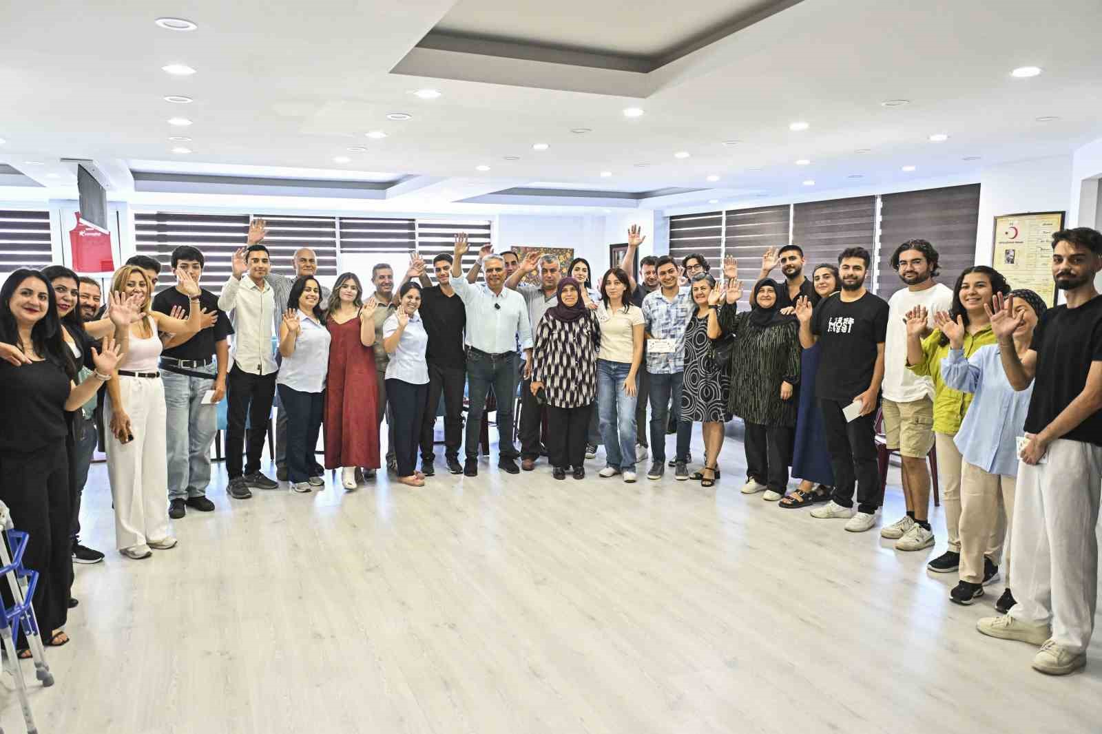 YKS&rsquo;de başarılı olan MURGEM&rsquo;in &ouml;ğrencileri &ouml;d&uuml;llendirdi
