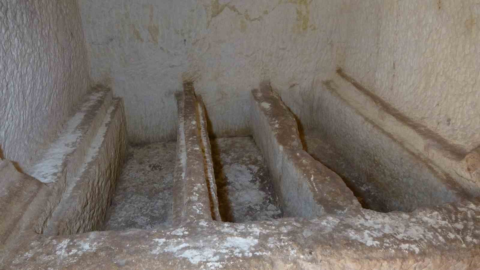 Anadolu’da ilk kez Perre Antik Kentte eski Mısır Tanrısı Pataikos’un figürü bulundu