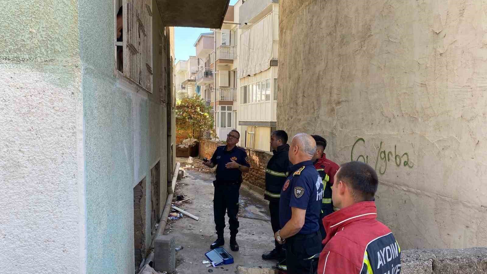 Apartmanların arasından yükselen dumanlar ekipleri harekete geçirdi