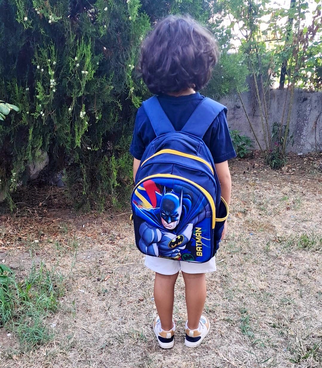 Uzmanlardan uyarı: "Yanlış okul çantası omurga sağlığını tehdit ediyor"