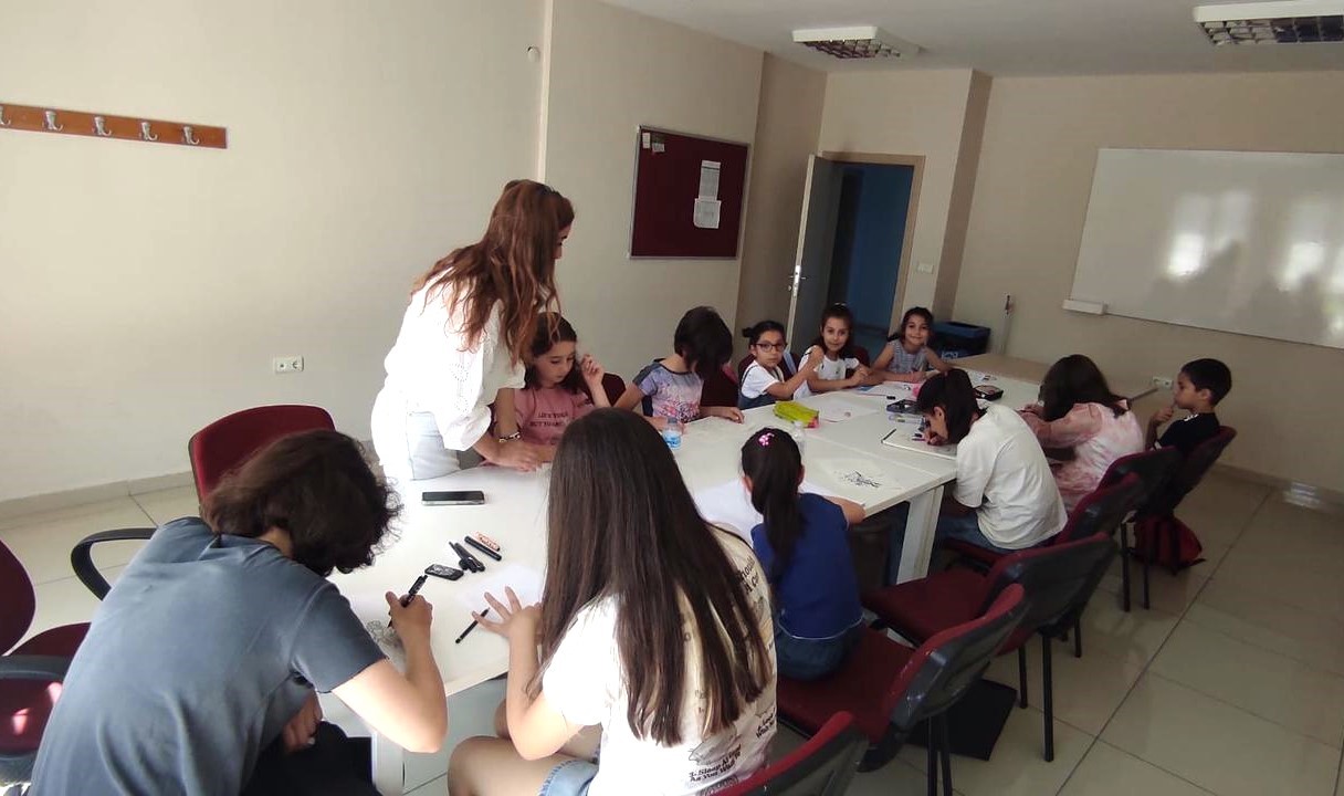 10 bin &ccedil;ocuk Melikgazi&rsquo;nin yaz kurslarında tatilini dolu dolu ge&ccedil;irdi
