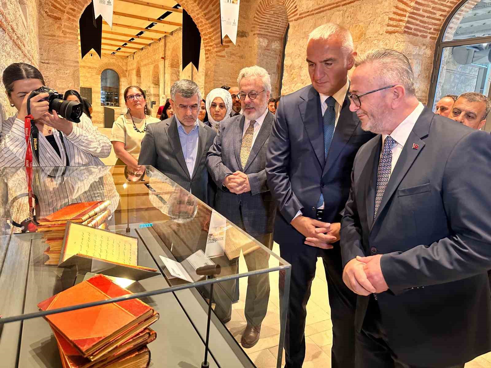 Bakan Ersoy: "Yazma eserler TÜYEK çatısı altında toplanmalı"