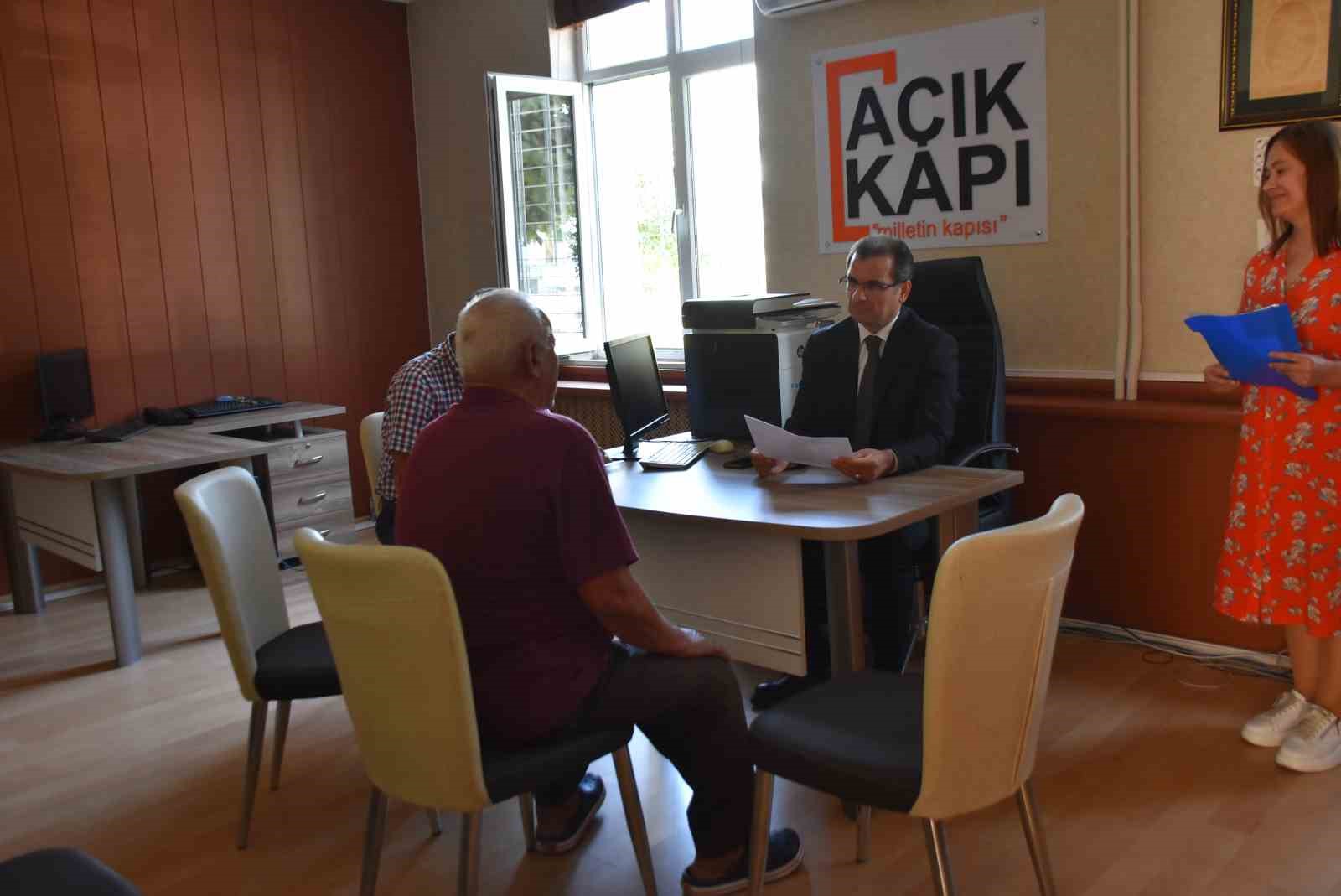 Kaymakam G&uuml;ldoğan &rsquo;A&ccedil;ık Kapı&rsquo;da vatandaşlarla buluştu
