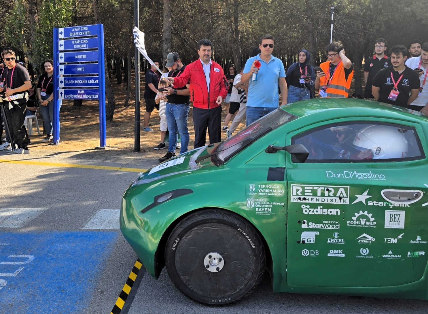 SUB&Uuml;&rsquo;ye elektrikli ara&ccedil; yarışlarında 3 &ouml;d&uuml;l
