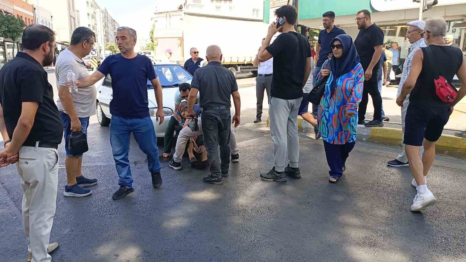 Kazayı hafif yaralı atlattı, yakınlarına &lsquo;&Ccedil;ok ş&uuml;k&uuml;r iyiyim&rsquo; dedi
