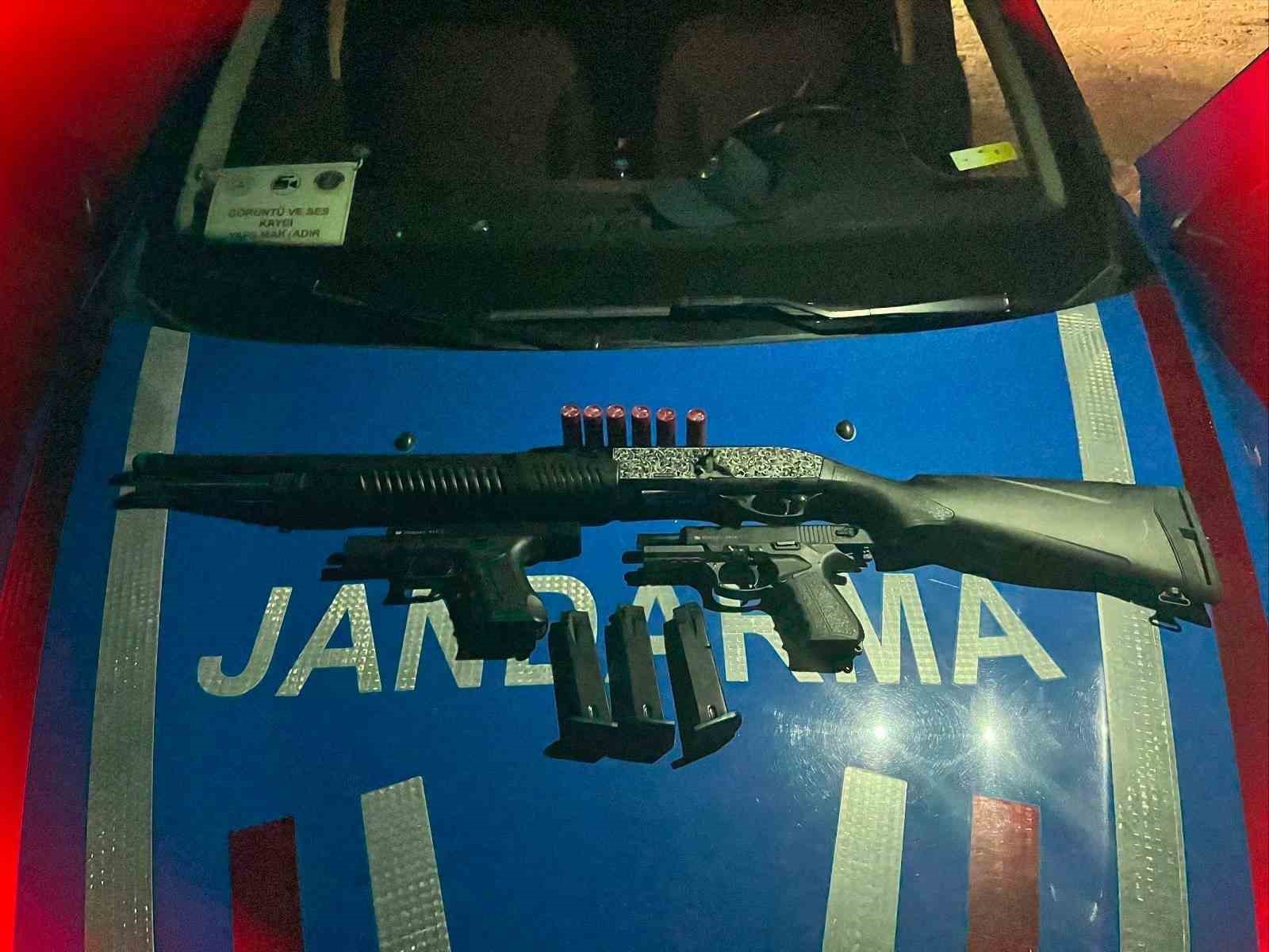 Kırşehir’de düğün denetimi: Havaya ateş eden 3 kişi yakalandı