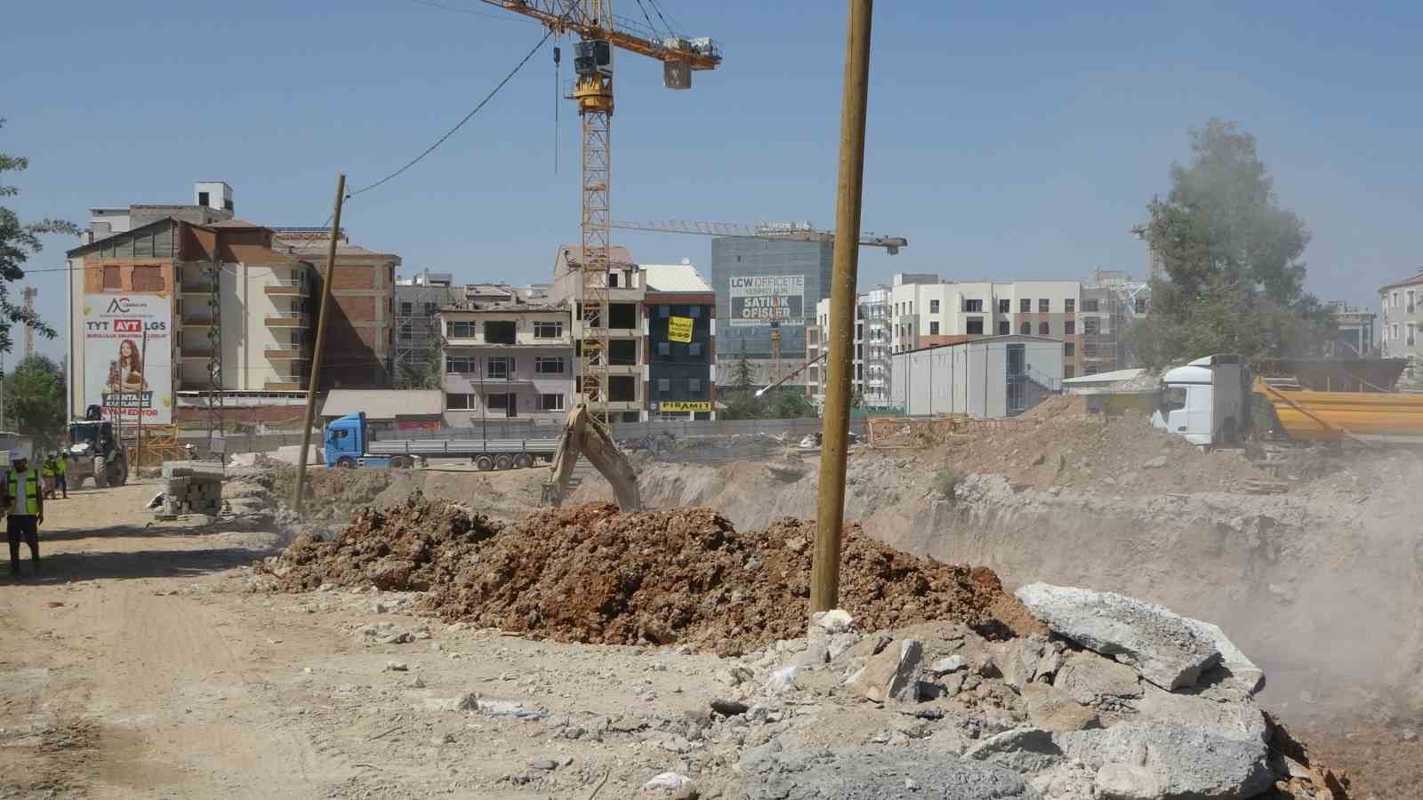 Şantiyede iş kazası: 1 yaralı
