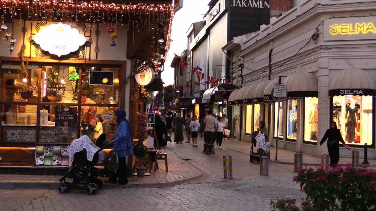 İneg&ouml;l&rsquo;de 2. &Ccedil;arşı Alışveriş Şenliği başlıyor
