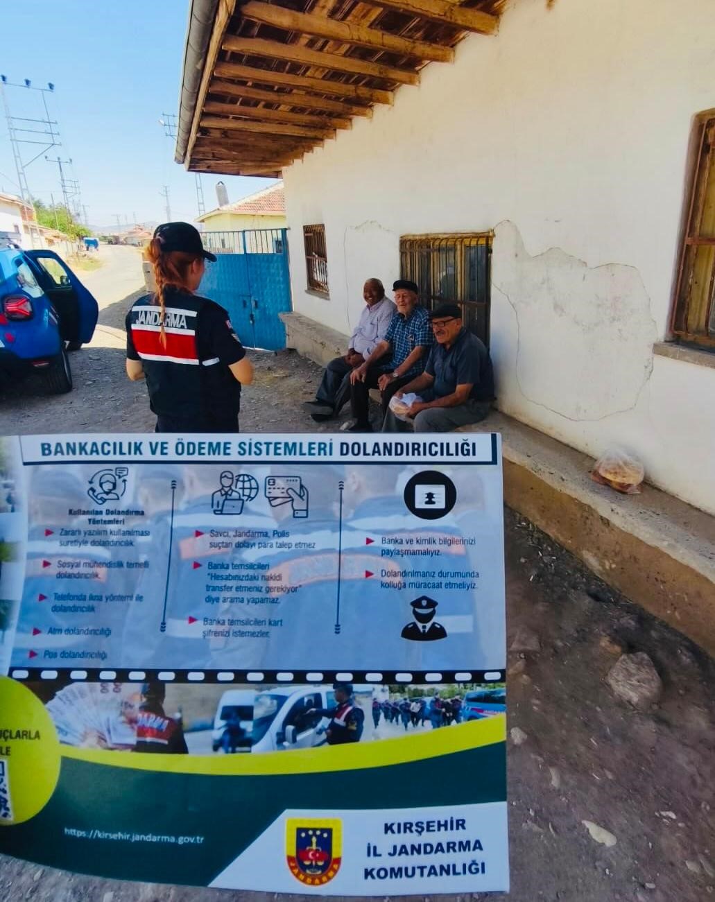 Kırşehir’de jandarma ekipleri dolandırıcılığa karşı vatandaşları bilgilendirdi