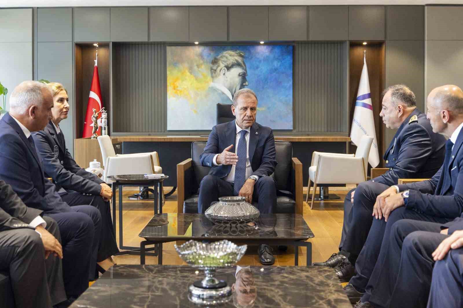 Bakan Seer "Bak amz en gl zabta tekilatlarndan birine sahip olmak"
