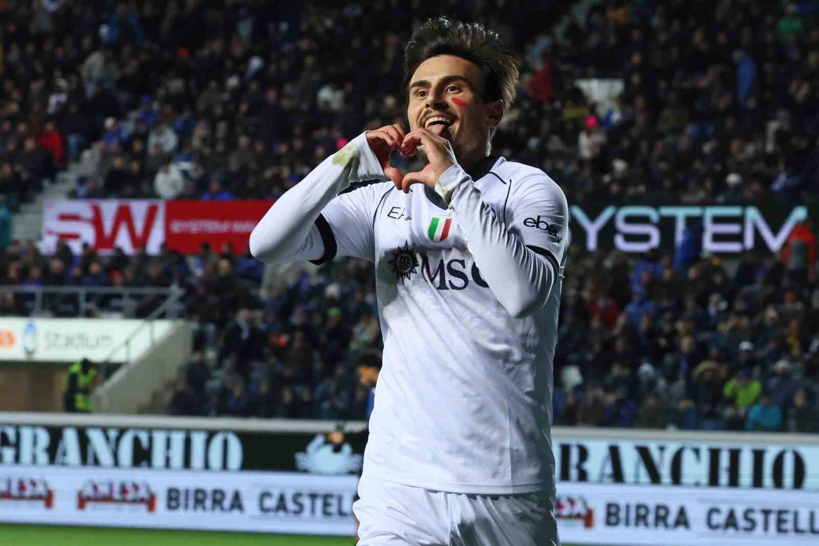 Eljif Elmas, Napoli’ye döndü