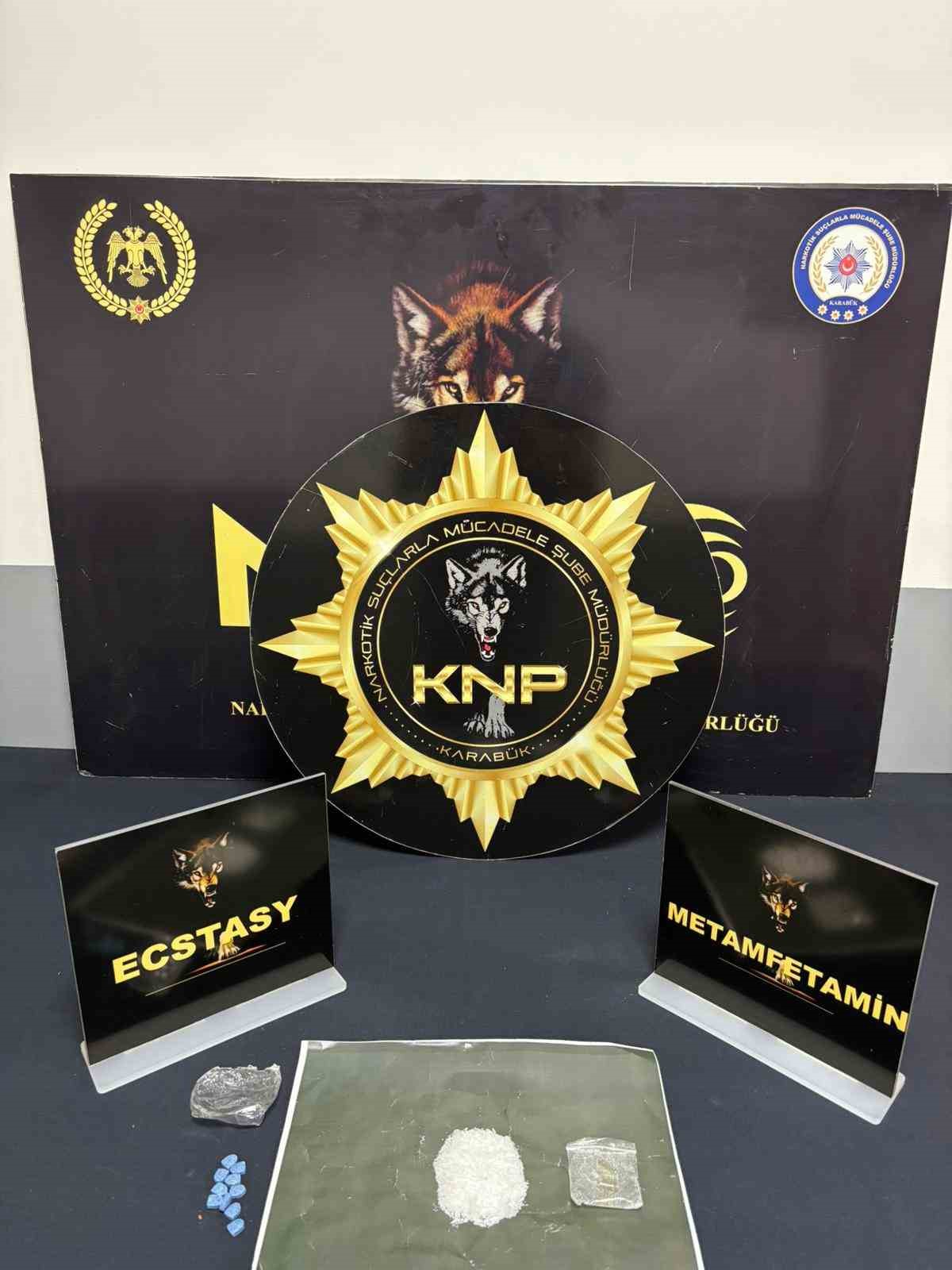 Karab&uuml;k&rsquo;te &uuml;&ccedil; ayrı uyuşturucu operasyonu: 3 tutuklama
