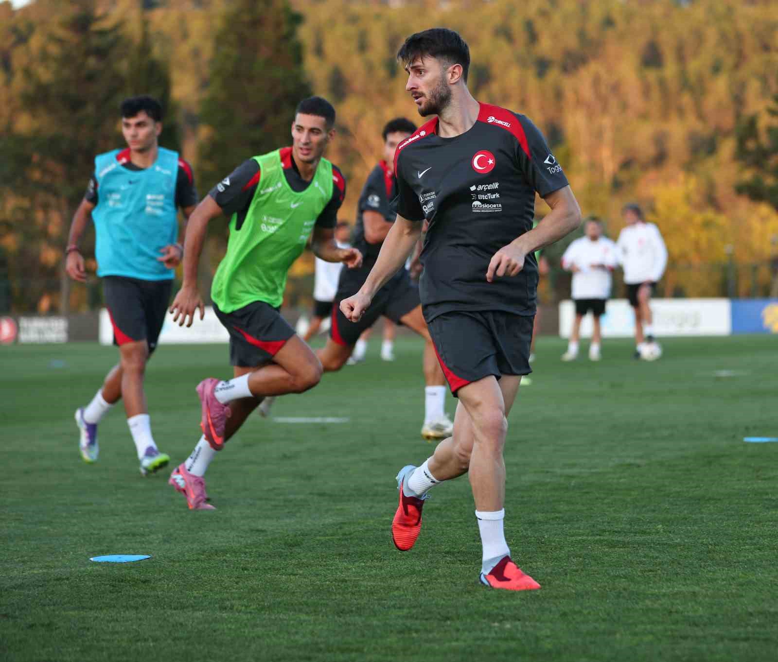 A Milli Futbol Takımı, G&uuml;rcistan ma&ccedil;ı hazırlıklarına başladı
