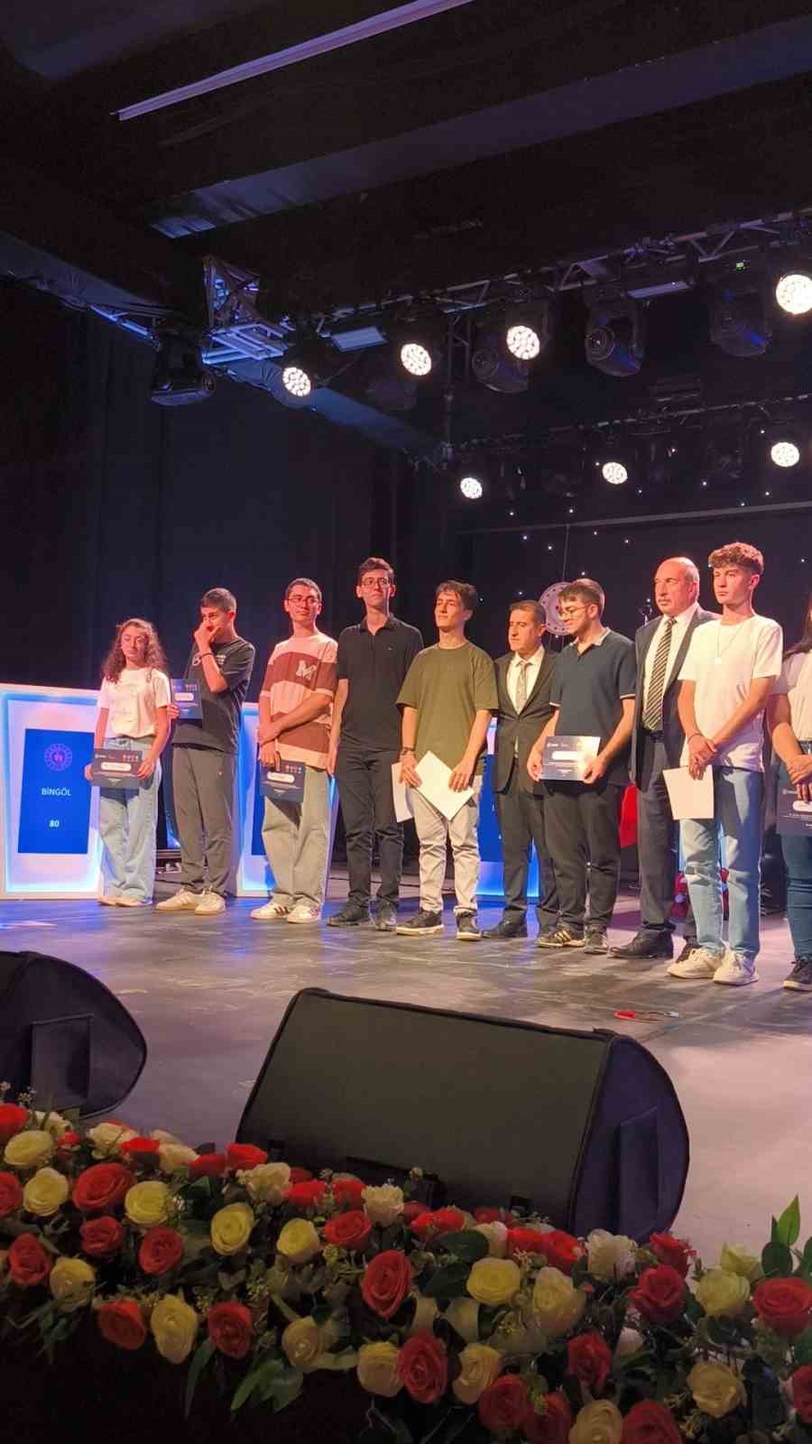 Elazığ, K&uuml;lt&uuml;r ve Sanat Yarışması&rsquo;nda b&ouml;lge birincisi oldu
