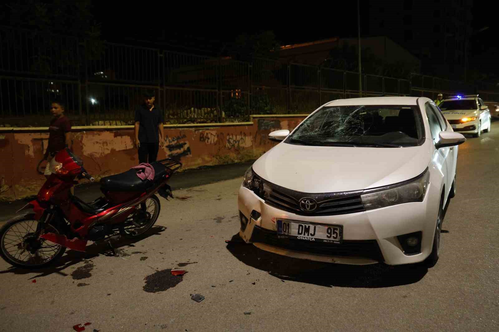 Kozan’da motosiklet ile otomobil çarpıştı: 2 yaralı