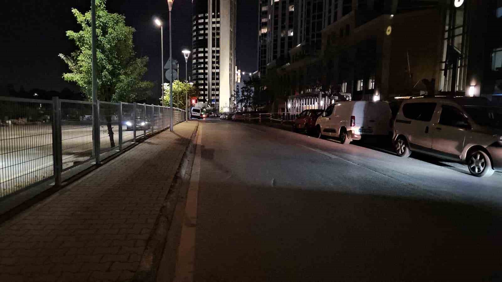 Levent’te özel banka güvenlik görevlisi 2 arkadaşını kazayla vurdu: 2 yaralı
