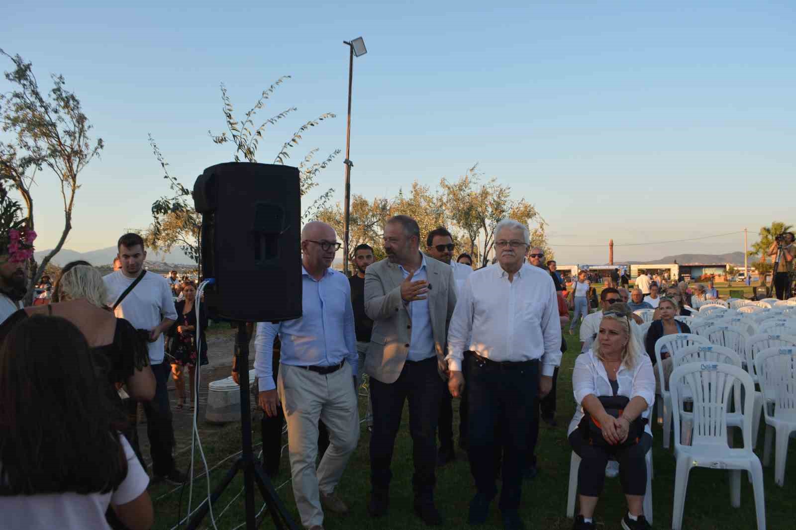 G&ouml;me&ccedil;&rsquo;te 4. Zeytin Dalı K&uuml;lt&uuml;r Sanat ve Barış Festivali başladı
