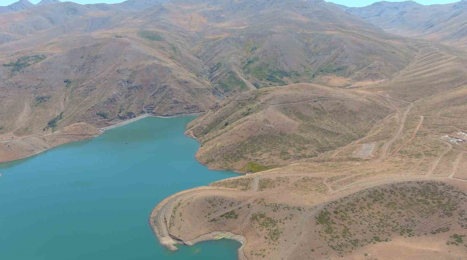 Turna&ccedil;ayırı Barajı sulamasıyla Erzincanlı &ccedil;ift&ccedil;inin y&uuml;z&uuml; g&uuml;lecek
