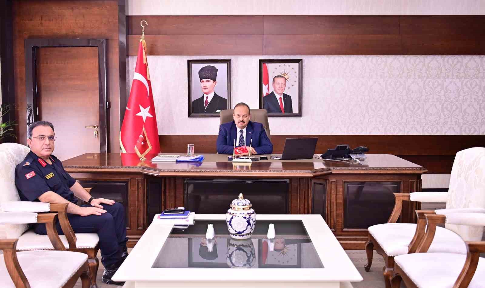 Aydın İl Jandarma Komutanı Çarıkçıoğlu, görevine başladı