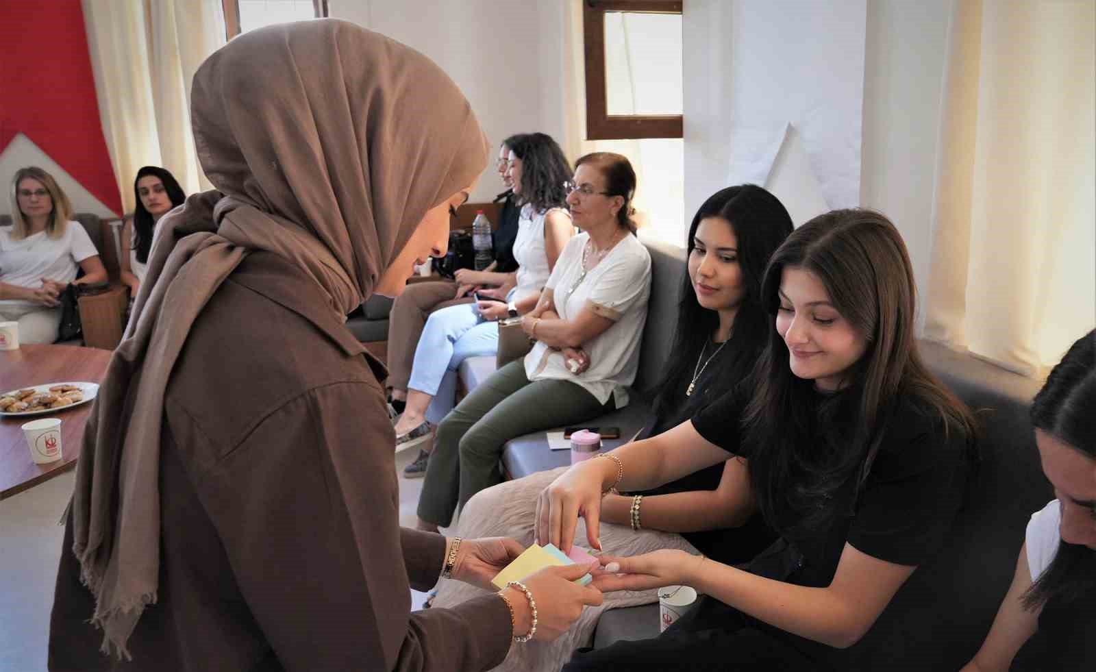 Keçiören Belediyesi’nden velilere ‘Okula Uyum’ semineri