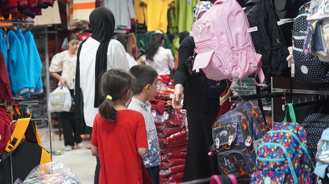 AZİMER Vakfı’ndan 500 çocuğa eğitim yardımı