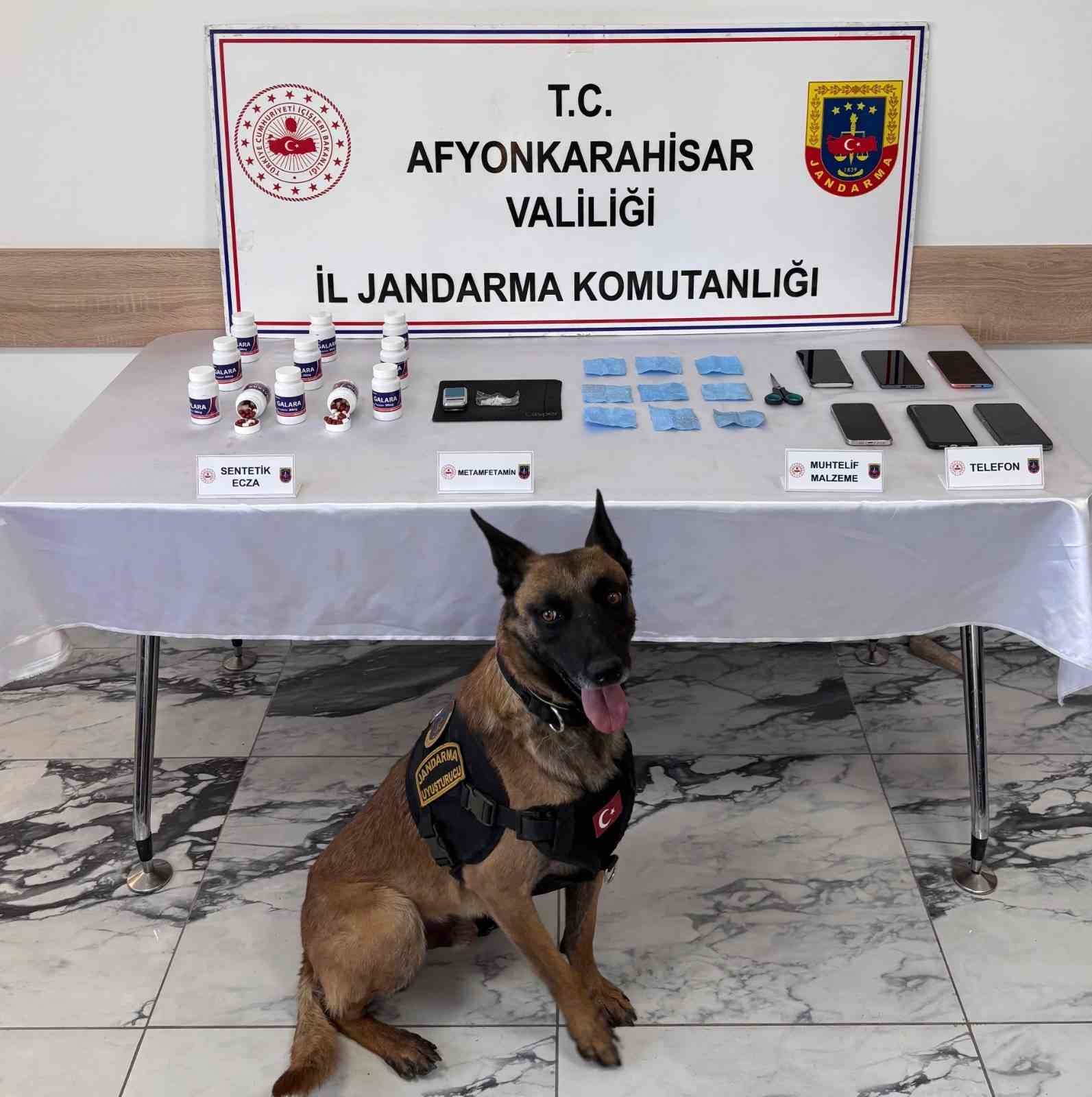 Cezaevinden izinli çıkıp uyuşturucu satmaya çalışırken yakalandı