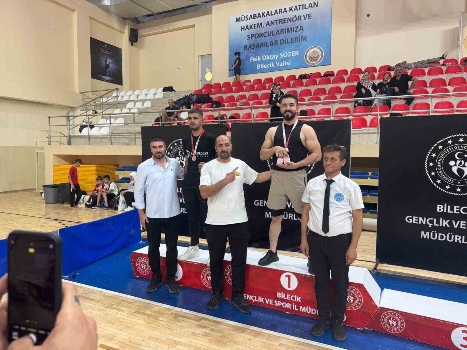 Bilecik’te kick boks rüzgarı esti
