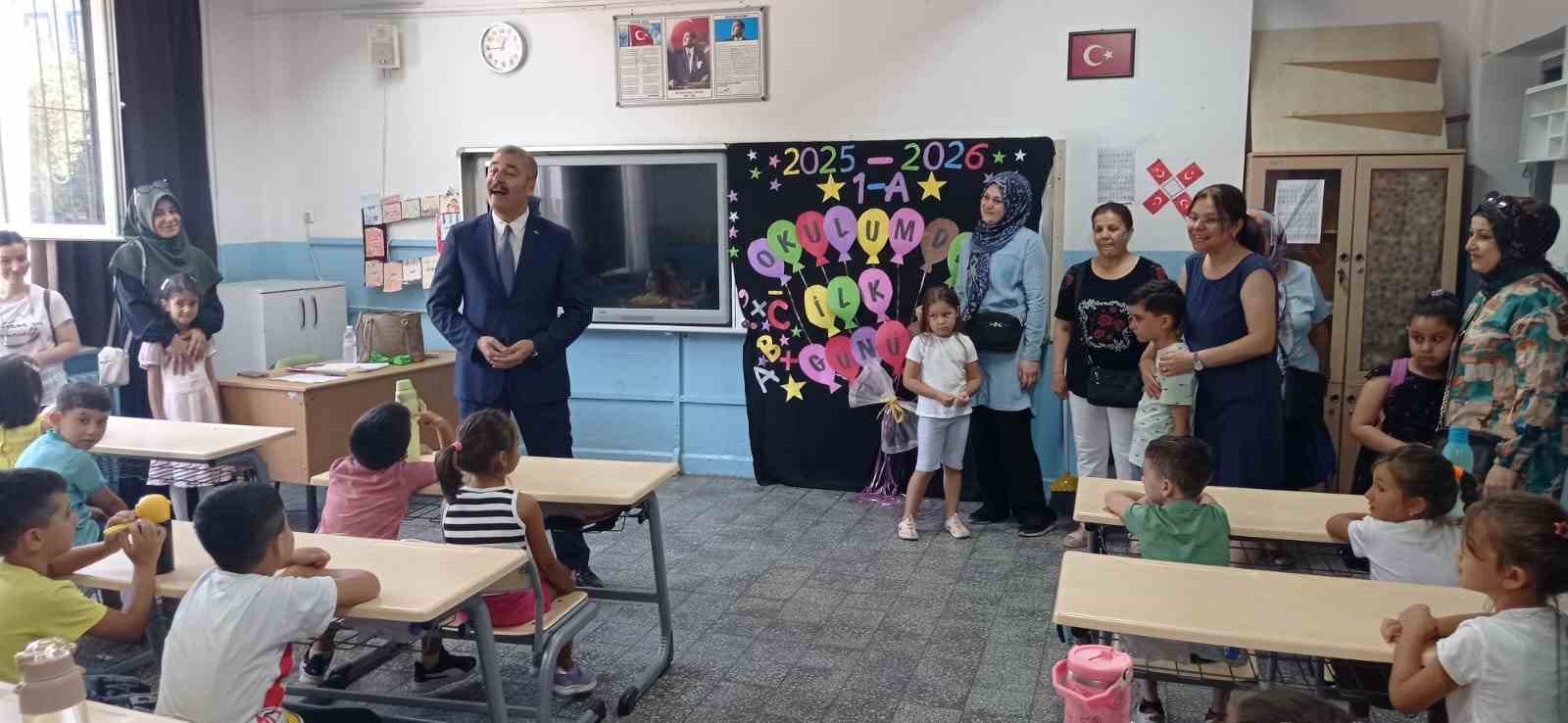 Miniklerin okul heyecanı başladı
