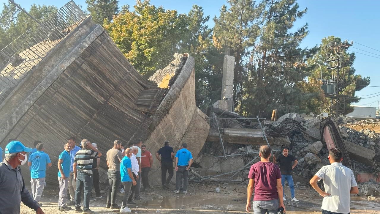 Şanlıurfa’da evlenmek ya da iş isteyenlerin çıktığı yarım asırlık su kulesi yıkıldı