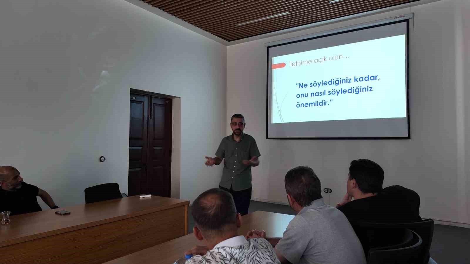 B&uuml;y&uuml;kşehirden K&uuml;lt&uuml;r Yolu Festivali &ouml;ncesi personele &lsquo;iletişim ve hizmet eğitimi&rsquo;
